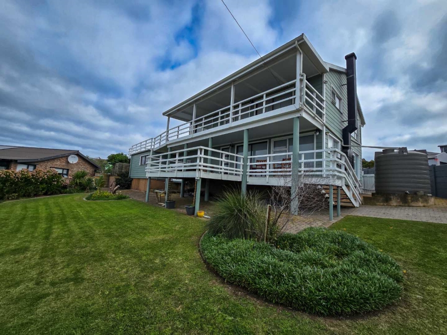 4 Bedroom Property for Sale in Stilbaai Wes Western Cape